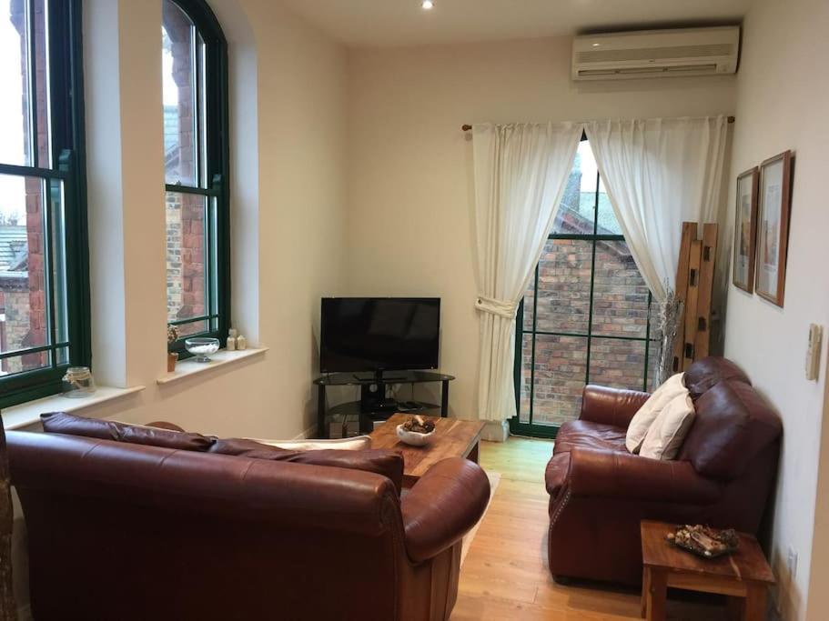 Converted Chapel Filey Floor To Ceiling Arch Window Екстериор снимка